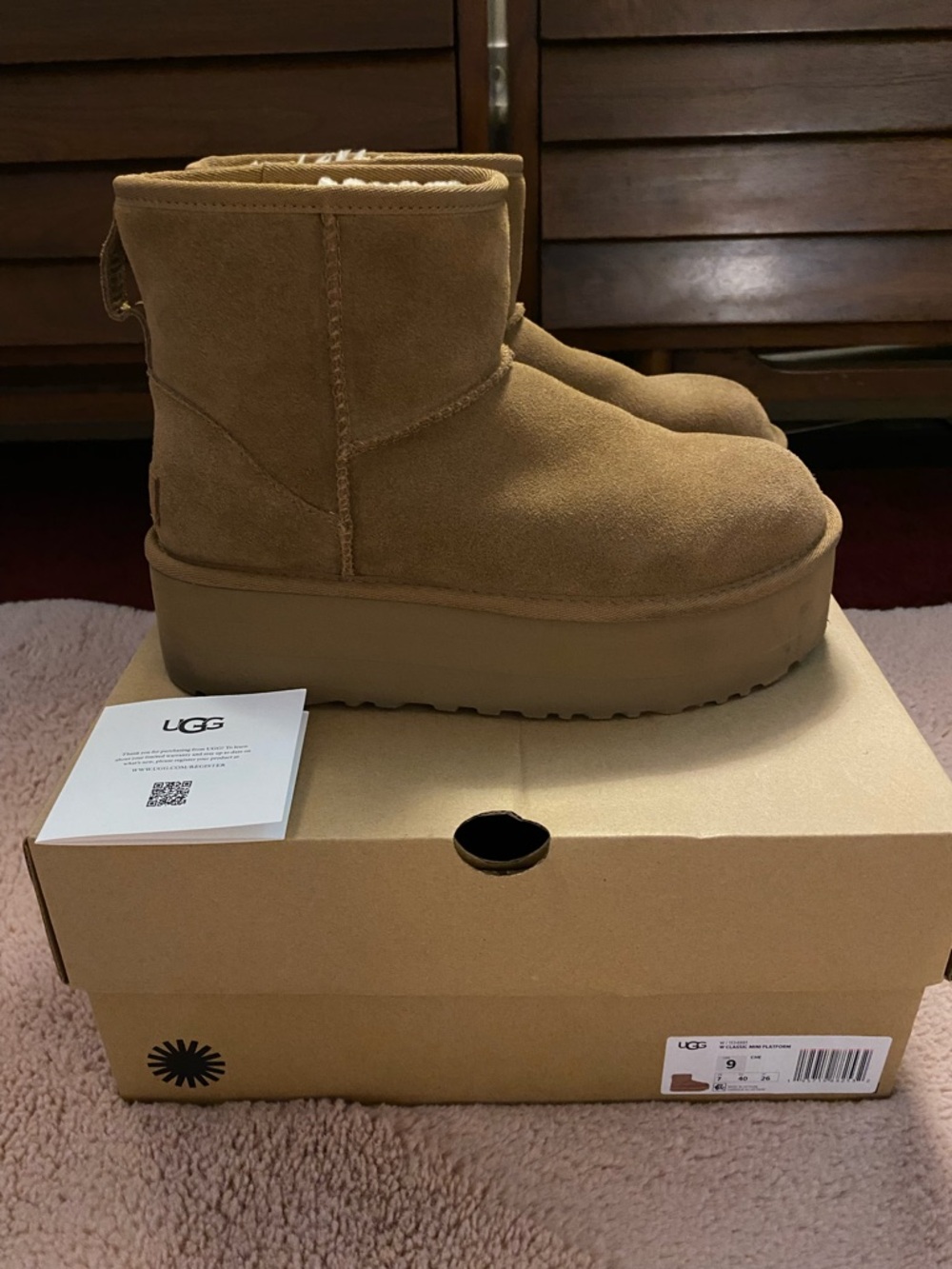 UGG Mini Platform Boot - Chestnut